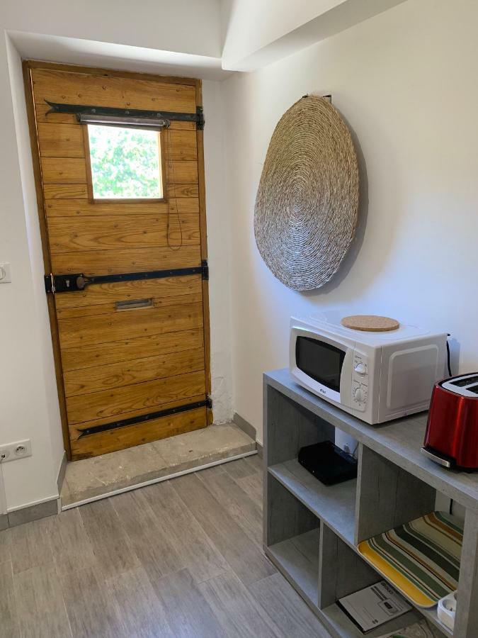 Les Lauriers Daire LʼIsle-sur-la-Sorgue Dış mekan fotoğraf